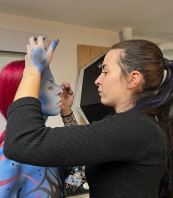 Marta en proceso de bodypaint