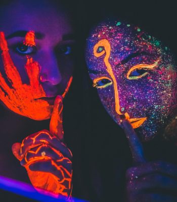 pexels-lucaspezeta-3367700